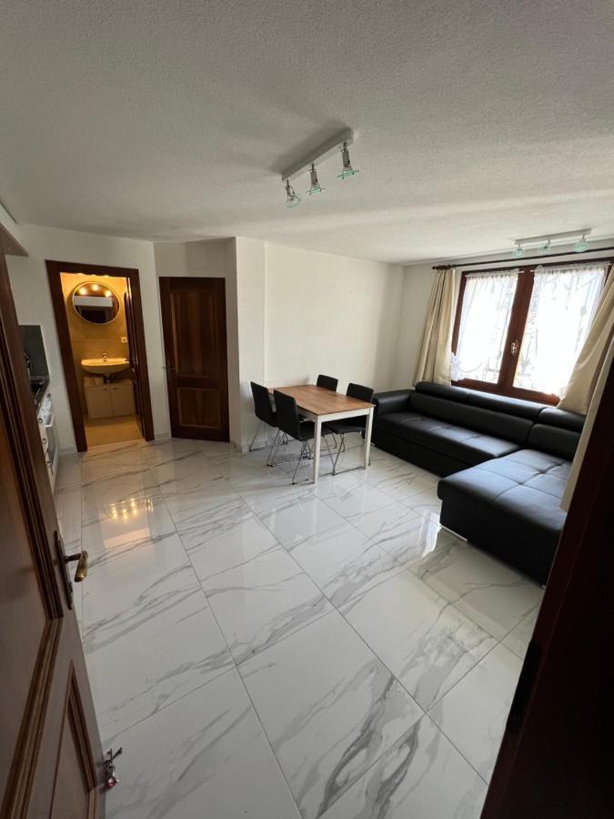 Tiny Apartment With Amazing View, Garden & Terras Schattdorf Exterior foto
